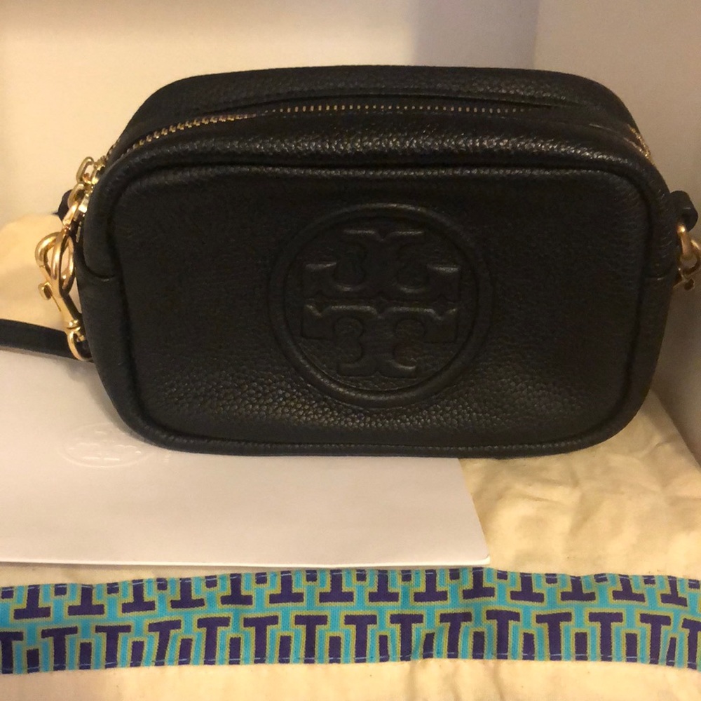 Authentic Perry Bombe Tory Burch Crossbody